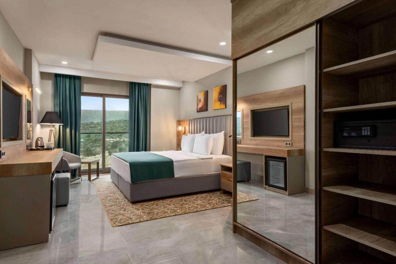 Ramada Resort By Wyndham Kizkalesi Exteriör bild